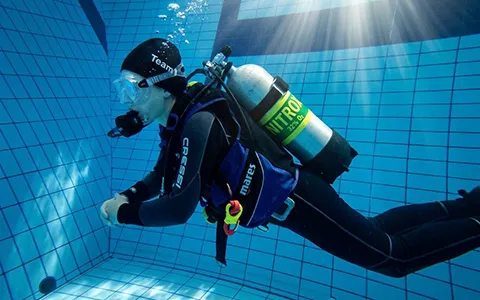 RECREATIONAL NITROX DIVER